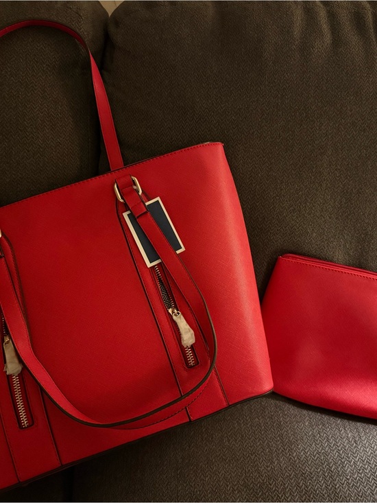 Isabelle Handbags - Isabelle Classic Red Tote with Removable Pouch — Women's Shoulder Bag, BNWT